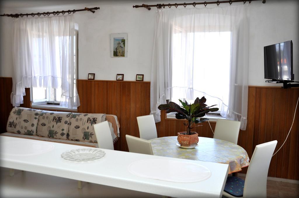 Apartments Sunny House ルンバルダ 部屋 写真